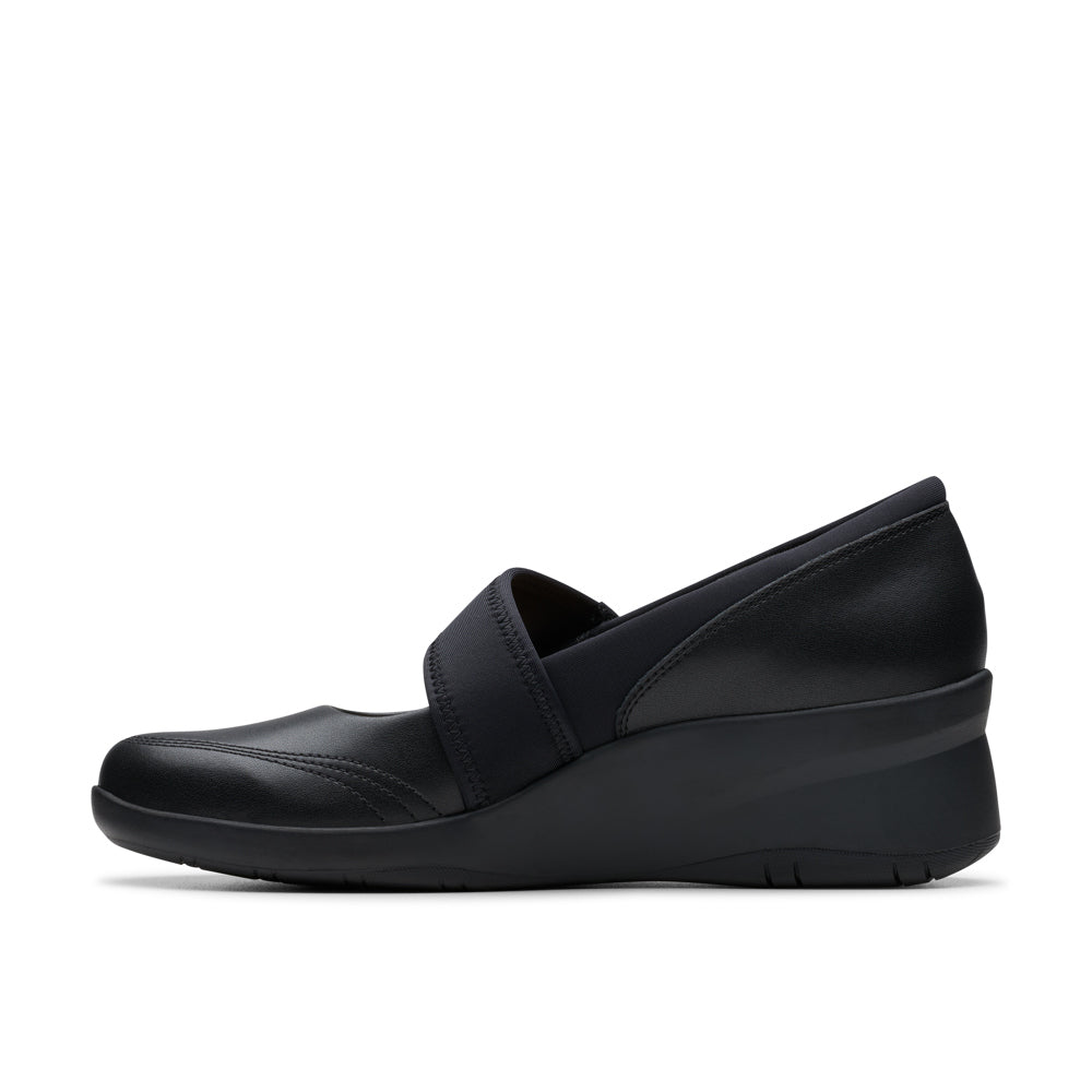 Suttyn May - Wide Feet