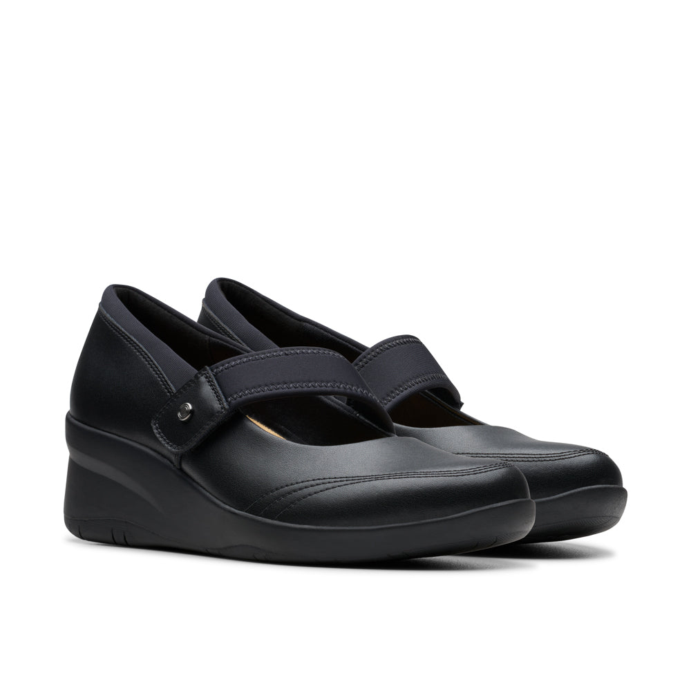 Suttyn May - Wide Feet