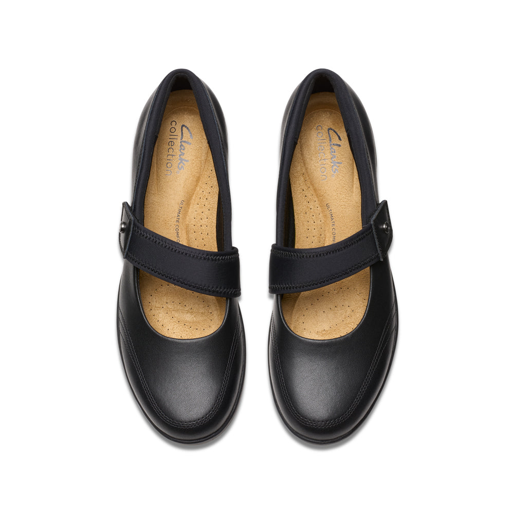 Suttyn May - Wide Feet