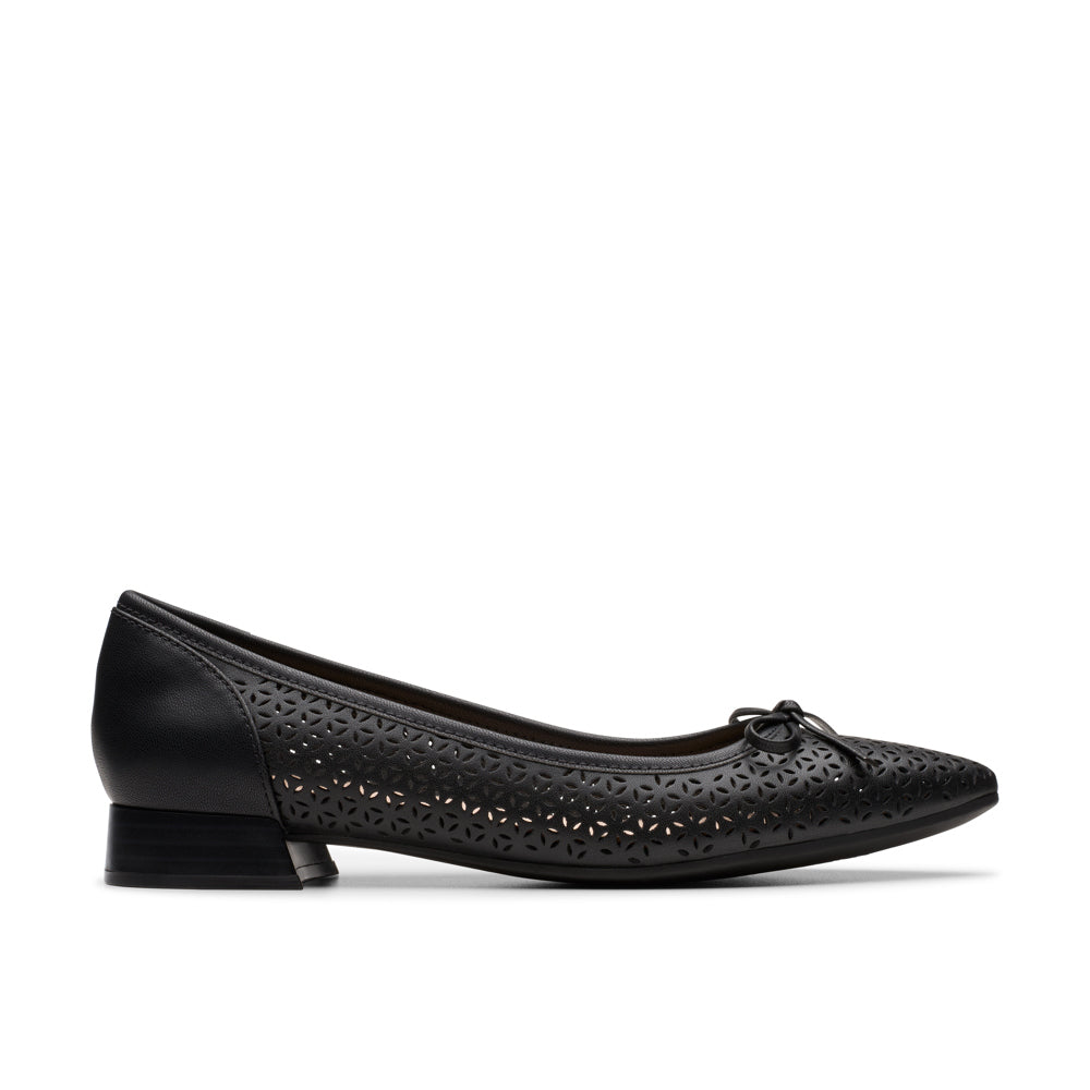 Clarks Natalyn Wish Plum Women's Leather Ballerina Flats in Black Clarks Natalyn Wish Plum Women's Leather Ballerina Flats in Black