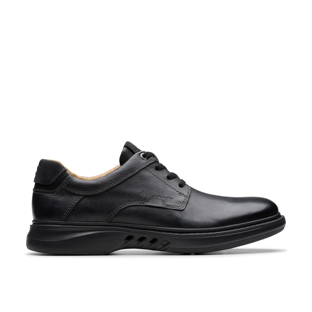 Un Briley Pace - Wide Feet