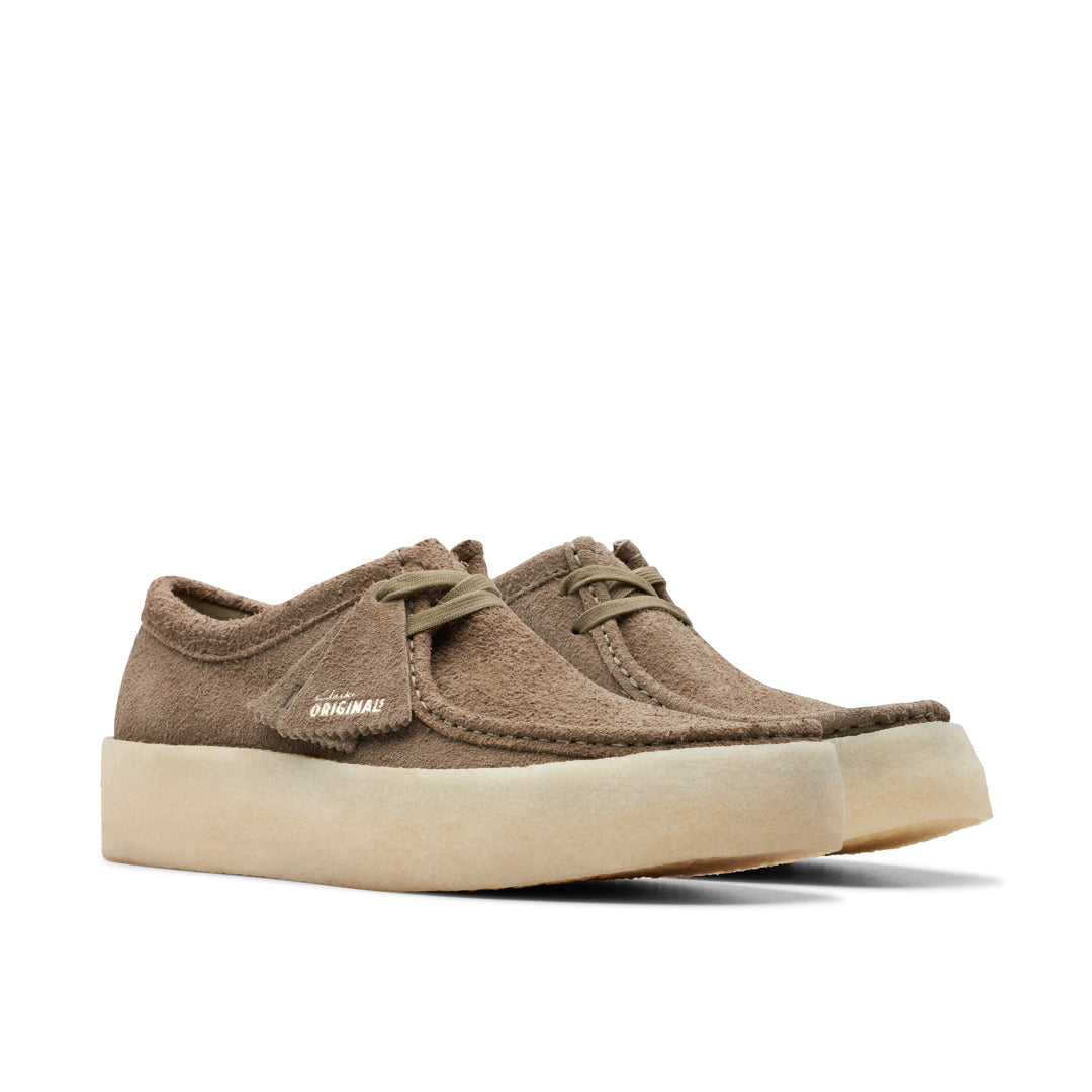 Low top clarks wallabees best sale